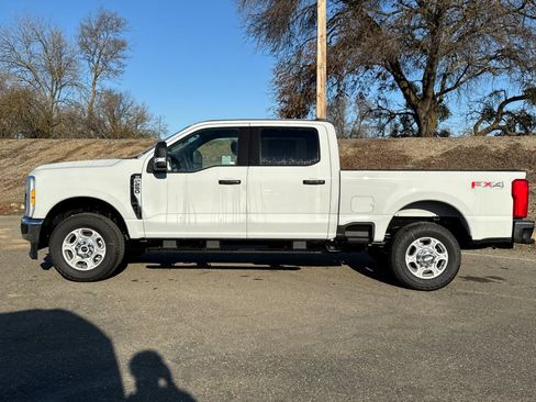 New 2026 Ford F250 XLT w/ FX4 Off-Road Package image 6