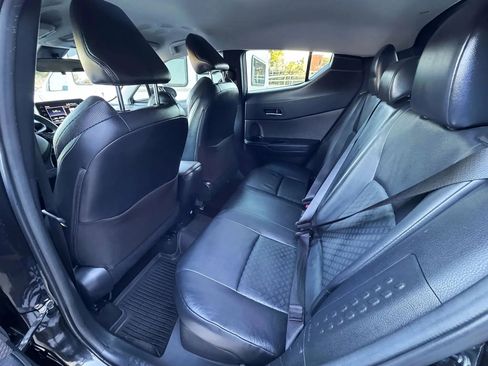 Used 2020 Toyota C-HR Limited image 11