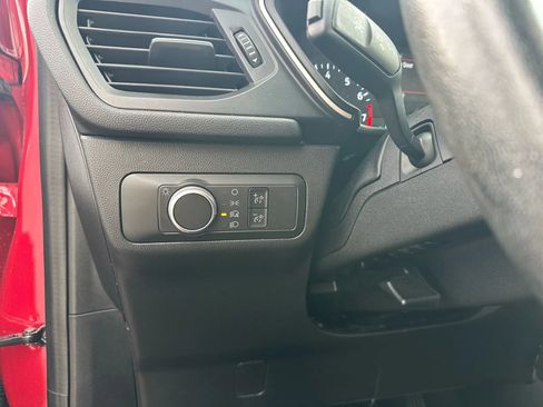 Used 2021 Ford Escape SE w/ Cold Weather Package FWD image 18