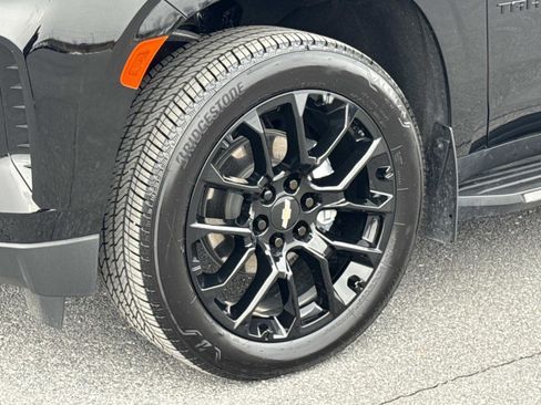 Used 2024 Chevrolet Tahoe LT w/ Luxury Package image 29