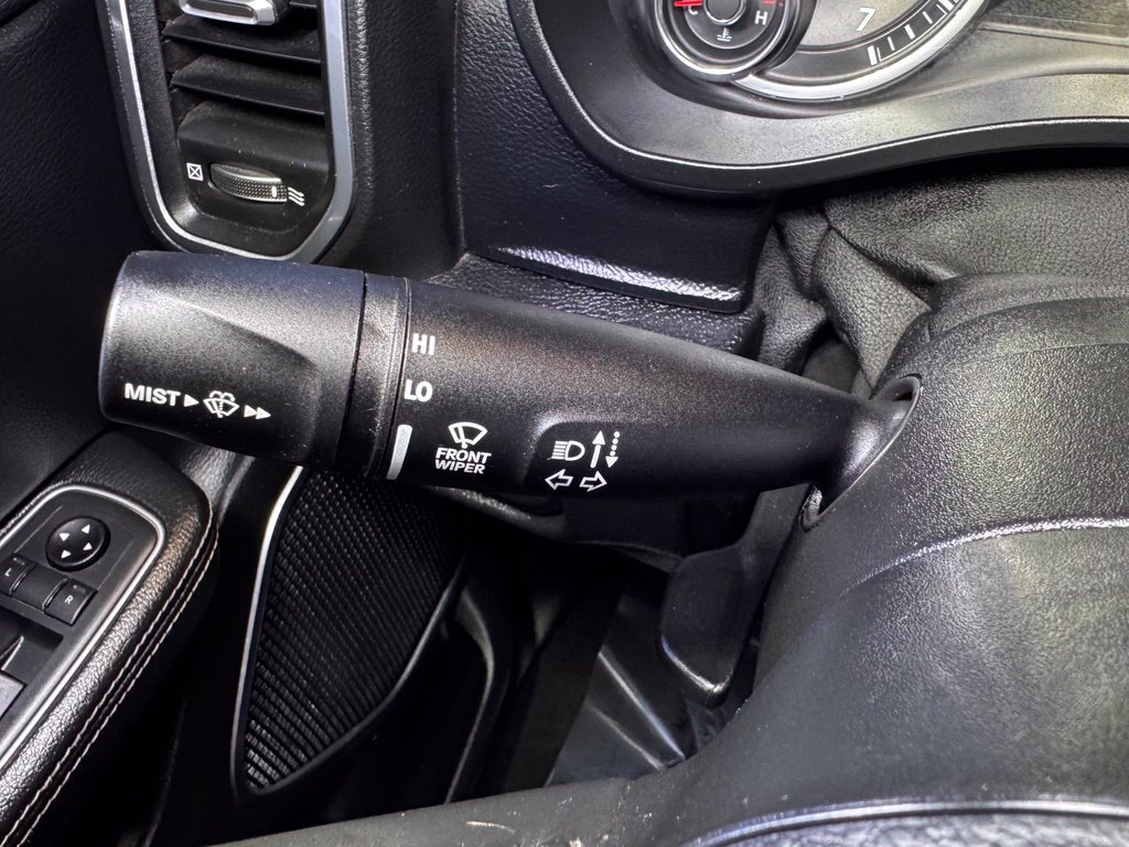 Used 2020 RAM 1500 Laramie AWD/4WD image 27