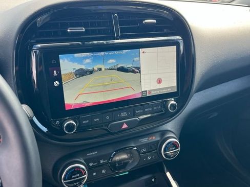 Certified 2025 Kia Soul GT-Line w/ GT-Line Technology Package FWD image 21