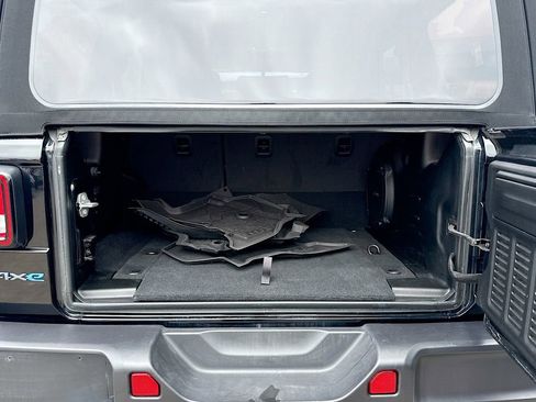 Used 2023 Jeep Wrangler Unlimited image 30