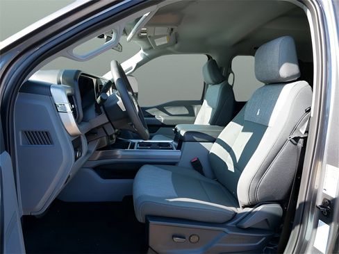 Used 2025 Ford F250 XLT w/ FX4 Off-Road Package image 14