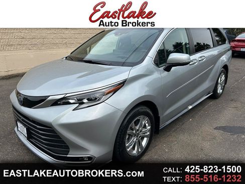 Used 2023 Toyota Sienna Platinum AWD/4WD image 1