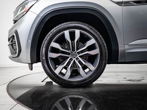 Used 2021 Volkswagen Atlas SEL Premium image 13