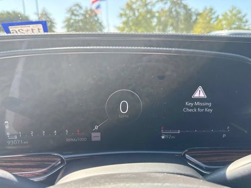 Used 2021 Cadillac Escalade Premium Luxury w/ Driver Assist Tech Package RWD image 6