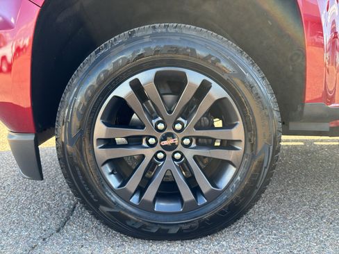 Used 2019 GMC Canyon SLE w/ Elevation Edition RWD image 19
