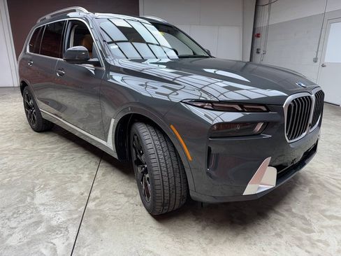 New 2026 BMW X7 xDrive40i image 7