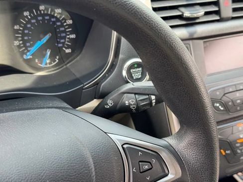 Used 2017 Ford Fusion SE FWD image 26