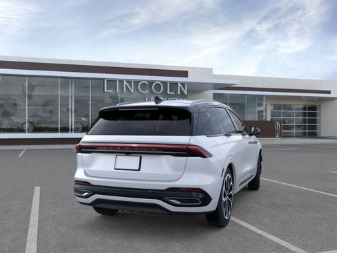 New 2026 Lincoln Nautilus Reserve AWD/4WD image 8