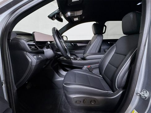 Used 2025 Buick Enclave Preferred image 20