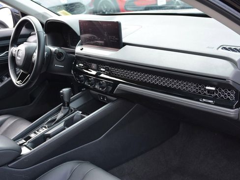 Used 2023 Honda Accord EX-L image 21