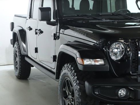 Used 2022 Jeep Gladiator Sport AWD/4WD image 8