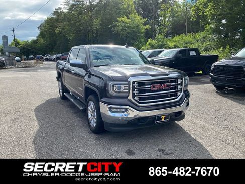 Used 2016 GMC Sierra 1500 SLT w/ Enhanced Driver Alert Package AWD/4WD image 3