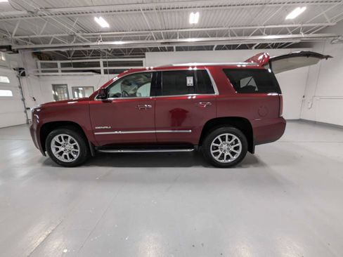 Certified 2017 GMC Yukon Denali image 12