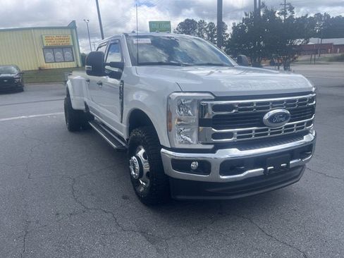 Certified 2025 Ford F350 XLT AWD/4WD image 4