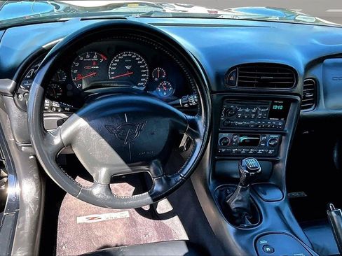 Used 2002 Chevrolet Corvette Z06 w/ Memory Pkg RWD image 8