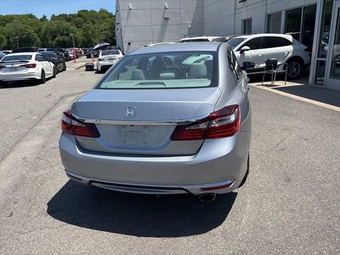 Used 2017 Honda Accord LX image 8