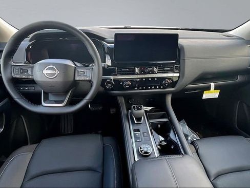 New 2026 Nissan Pathfinder SL AWD/4WD image 5