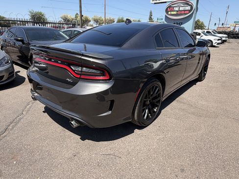 Used 2016 Dodge Charger R/T RWD image 3