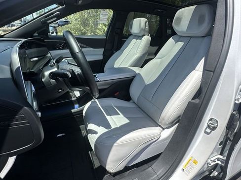 Certified 2024 Cadillac Lyriq Luxury AWD/4WD image 20