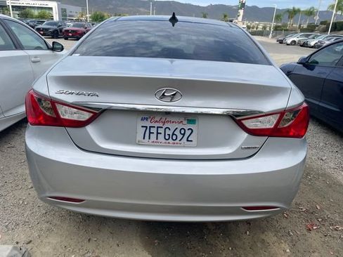 Used 2013 Hyundai Sonata Limited w/ Premium Pkg FWD image 9