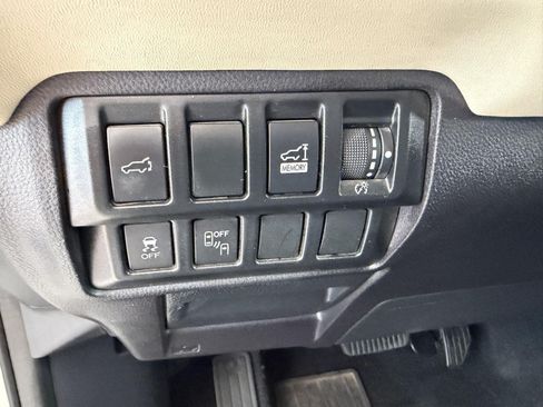Used 2019 Subaru Ascent Limited AWD/4WD image 35