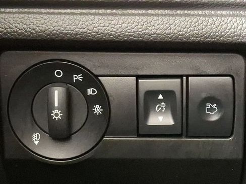 Used 2012 Ford Fusion SE image 22