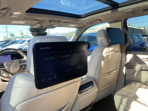 Used 2022 Cadillac Escalade ESV Sport Platinum image 20