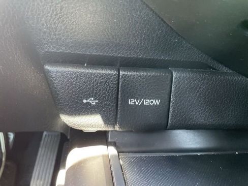 Used 2021 Toyota Camry SE FWD image 32