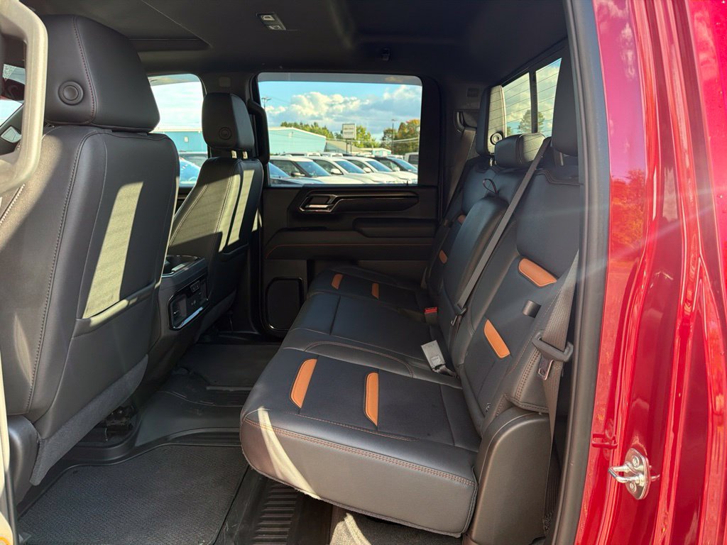 Used 2025 GMC Sierra 2500 AT4 w/ AT4 Premium Plus Package AWD/4WD image 29