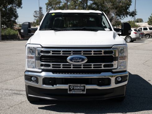 Used 2024 Ford F250 XLT image 2