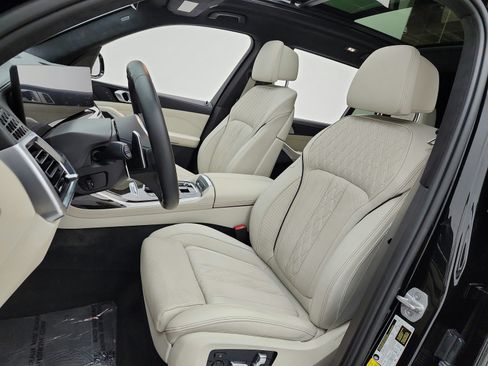 Used 2024 BMW X7 xDrive40i w/ M Sport Package AWD/4WD image 10