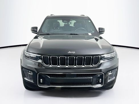 Used 2022 Jeep Grand Cherokee Overland w/ Luxury Tech Group IV RWD image 2