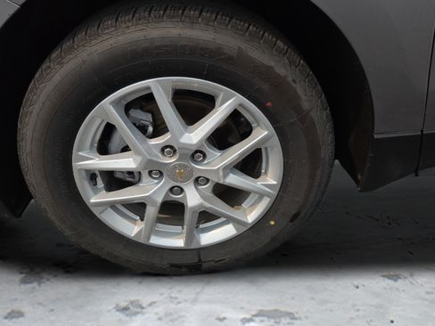Used 2024 Chevrolet Equinox LT AWD/4WD image 39