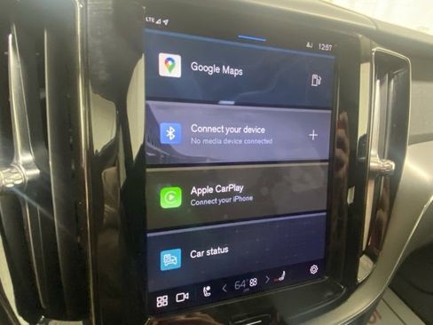 Used 2023 Volvo XC60 B5 Core w/ Climate Package image 18