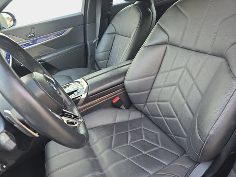 Used 2024 BMW 760i xDrive w/ Premium Package AWD/4WD image 15