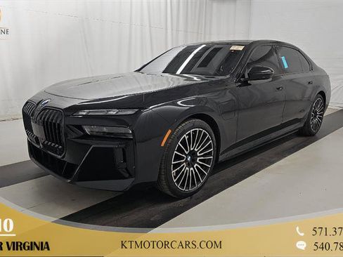 Used 2025 BMW 750e xDrive w/ Executive Package image 1