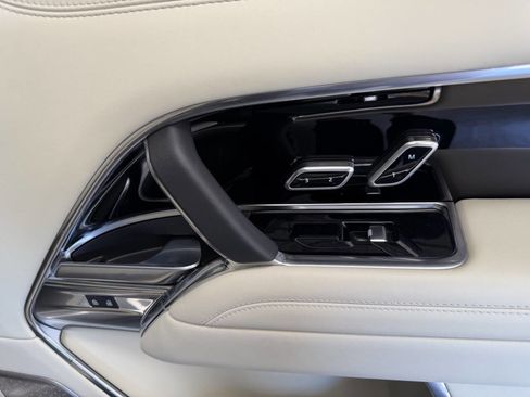 Used 2024 Land Rover Range Rover Autobiography image 63