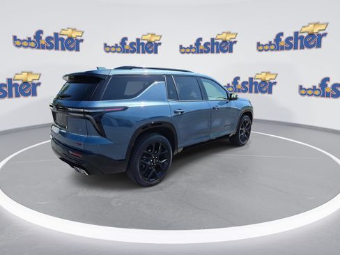Used 2026 Chevrolet Traverse RS w/ LPO, Floor Liner Package AWD/4WD image 8