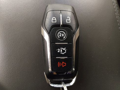 Used 2016 Lincoln MKX Reserve w/ Climate Package image 32