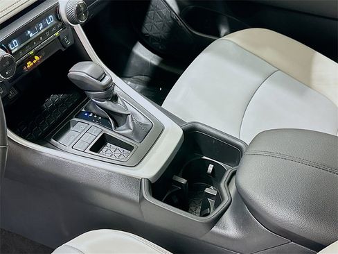 Used 2024 Toyota RAV4 XLE Premium image 16