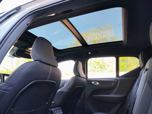 New 2026 Volvo XC40 B5 Ultra w/ Climate Package AWD/4WD image 21