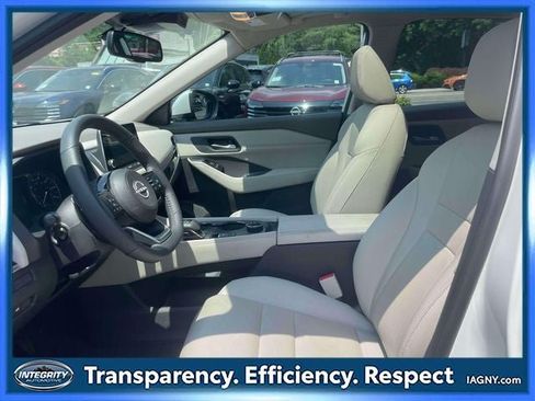 Used 2023 Nissan Rogue SL AWD/4WD image 15