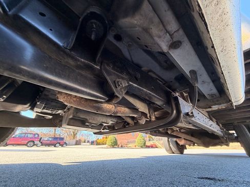 Used 2014 Ford E-350 and Econoline 350 Super Duty image 26