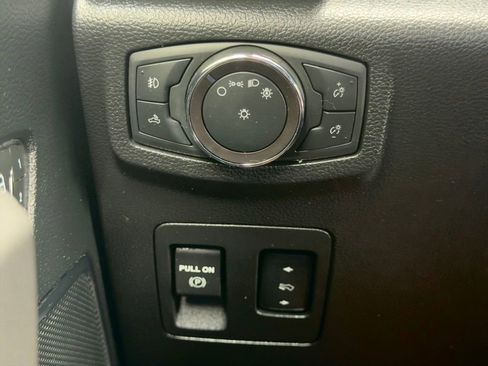 Used 2019 Ford F150 Platinum w/ Equipment Group 701A Luxury AWD/4WD image 8