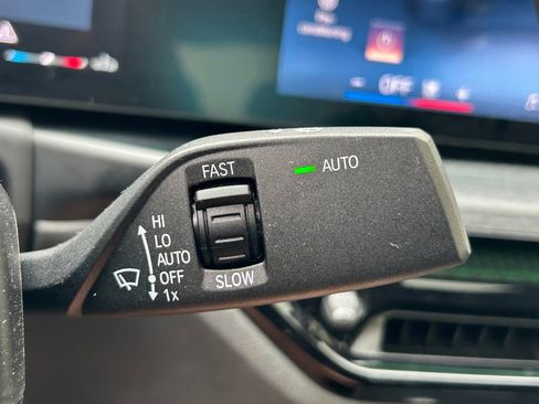 Used 2025 BMW 330i Sedan image 47