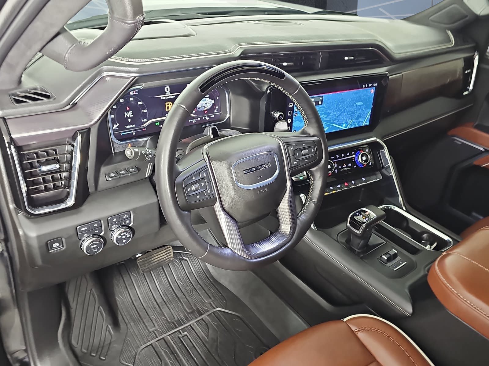 Used 2025 GMC Sierra 1500 Denali Ultimate AWD/4WD image 13