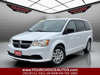 Used 2018 Dodge Grand Caravan SE w/ UConnect Hands-Free Group